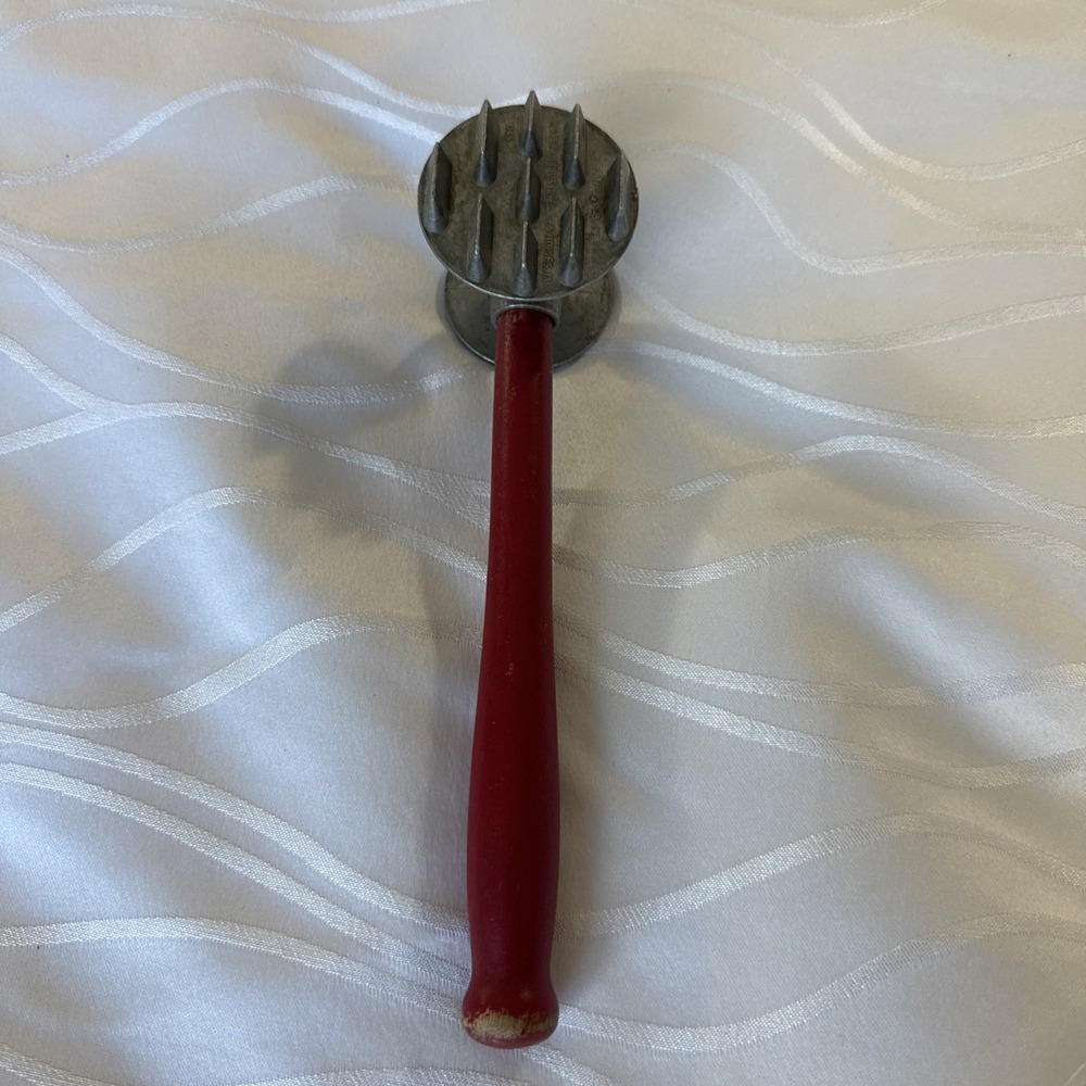 USA VTG 045 RED MEAT TENDERIZER MODERN INDUSTRIES DES MOINES IA KITCHEN Mallet